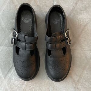 DOC MARTENS Mary Janes - sz 39